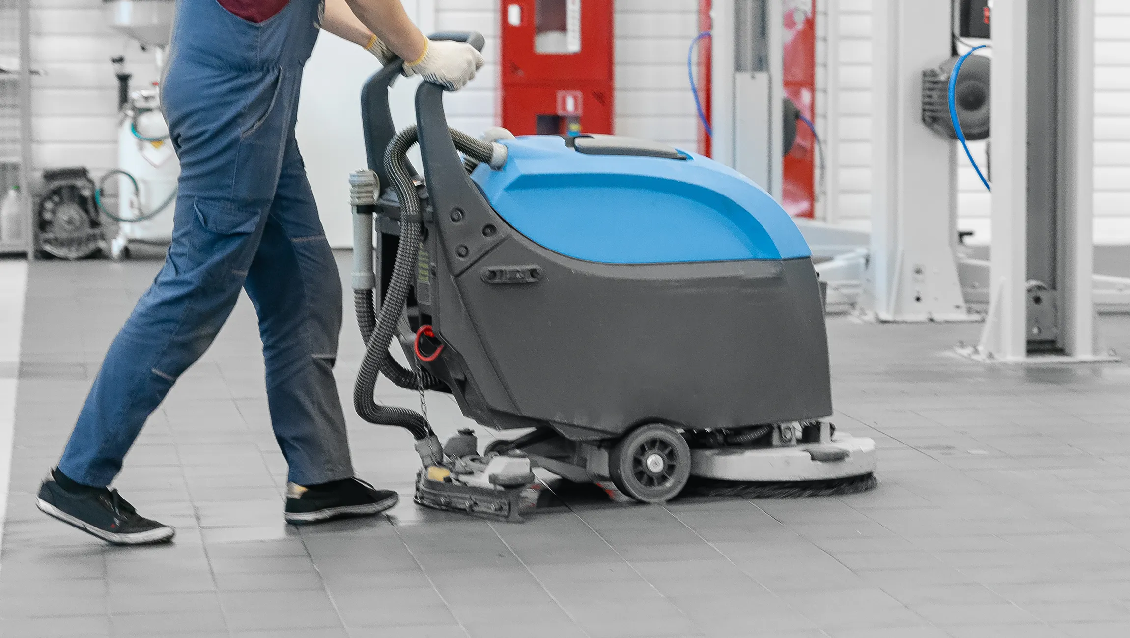 Kuru-Facility-Management-leistungen-Sonderreinigung-section-03